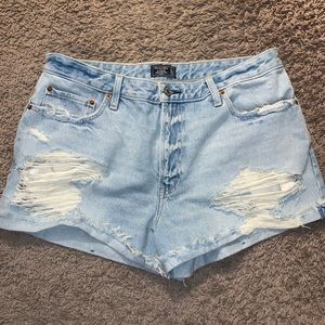 A&F Annie High Rise Shorts. Size 32.